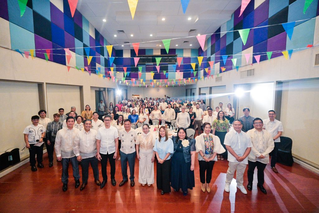 Representatives from CARE Philippines, DOH Center for Health Development CaLaBaRZon, PhilHealth NCR, the Provincial Government of Rizal, and 14 LGUs from the province gather for the launch of the B-STRONG Project.